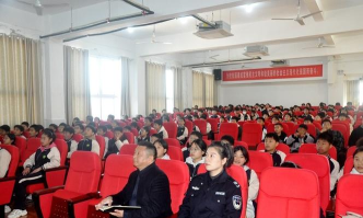 岔路镇中心学校