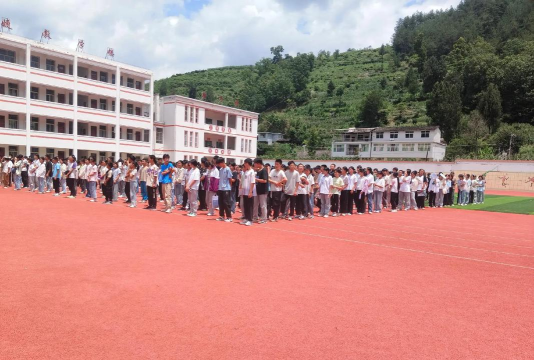 青町镇殷庙初级中学