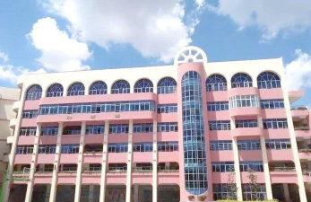 昆明市春城小学