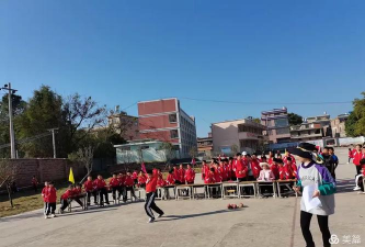 钟山镇龙马完小