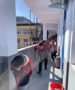 洛宁县下峪乡初级中学