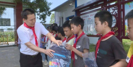 来宾市兴宾区大湾乡中心小学