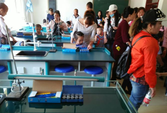 大足县三驱镇灯塔中心小学校