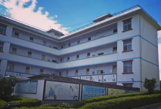 牟定县青龙初级中学