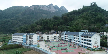 百里乡中心小学