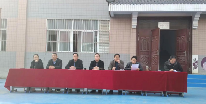 南宽坪镇中心小学