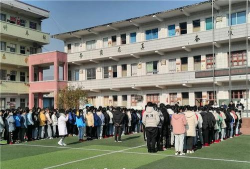 都匀市江洲镇凌云中心校