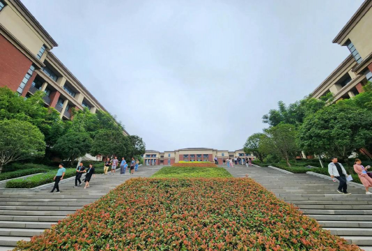 重庆市涪陵第八中学