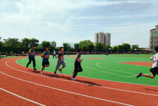 宾县糖坊镇中心小学