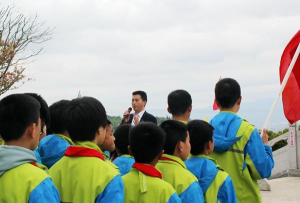 迎风乡迎风九年制学校