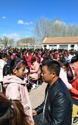 泰来县和平镇中心学校中心小学