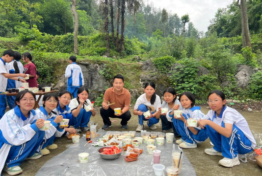 德江县平原土家族乡初级中学