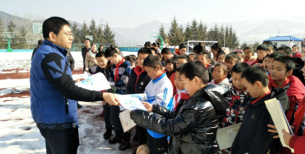 长白县马鹿沟镇龙岗中心校