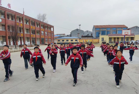 津市市灵泉乡中学