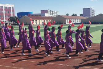 腰林毛都中心校