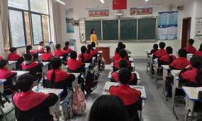 兴义市万屯镇盘兴学校