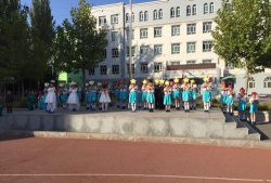 伊宁第十五小学