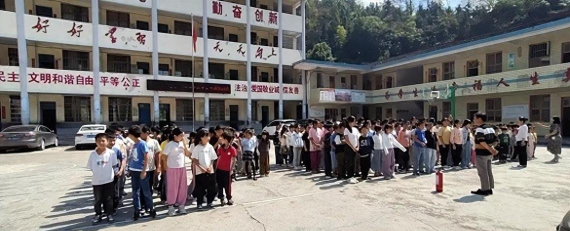 荷田乡中心小学