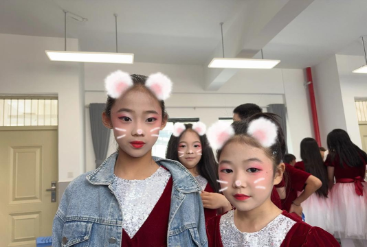 峰江镇洪湖小学幼儿园