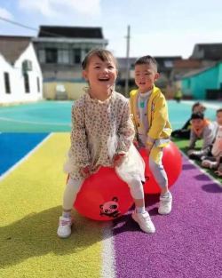 慈溪市龙山镇龙场幼儿园