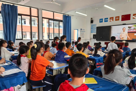 深圳市龙华区观澜文峰小学