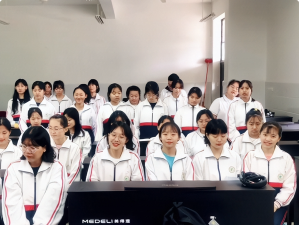 白山长白朝鲜族自治县职业高中