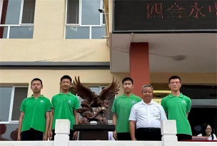 围场县南山咀乡九年一贯制中学部