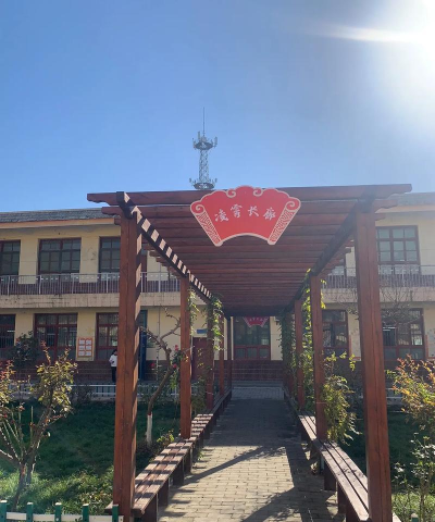 阳曲县侯村乡初级中学校