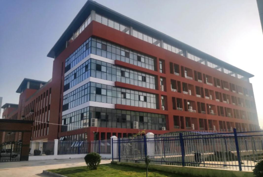 甘肃省平凉市华亭县西华镇西华初中