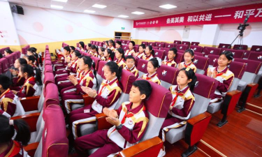 洪湖市万全镇第一小学