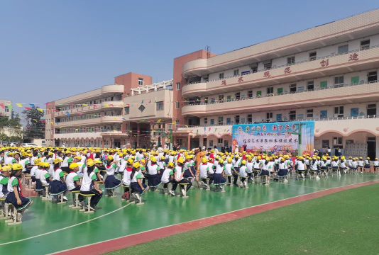 雷州市调风镇卜昌小学