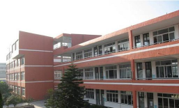 吴川市梅录街道新华小学