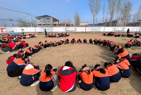 葫芦岛市连山区山神庙乡初级中学