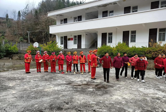 长阳县榔坪镇大吉岭小学