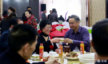 商都县大黑沙土中学