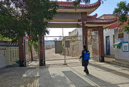 五常市兴隆乡中学校