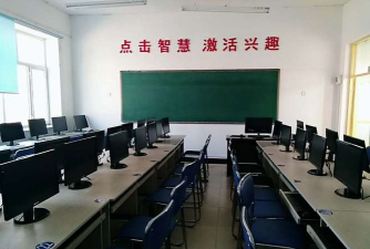 龙江县哈拉海乡中心学校