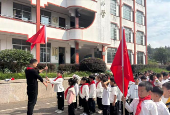 鹤塘中心小学