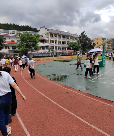 高坪区螺溪乡初级中学