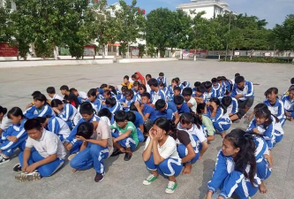 三亚市梅山初级中学