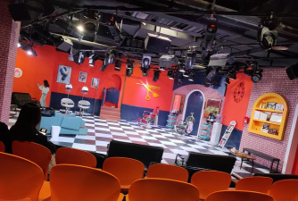 镇江粉红轰炸艺术培训有限公司