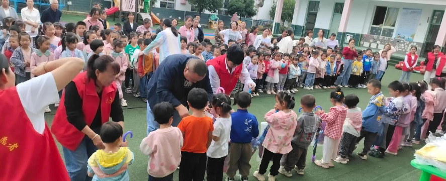 定西市安定区峡口学校