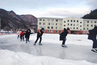 长白县八道沟镇中学