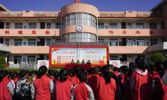 冯川镇华林小学