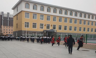 镇赉县沿江镇中学校