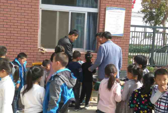 东山镇红丰小学