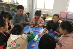 麻店镇肖万中心小学