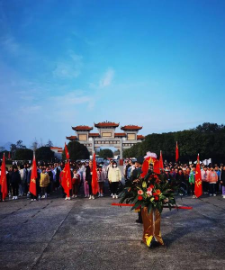 兴安县高尚镇堡里中心小学