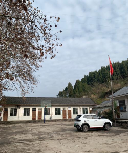 新乡水泥厂学校