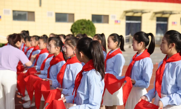 洛川县北关小学